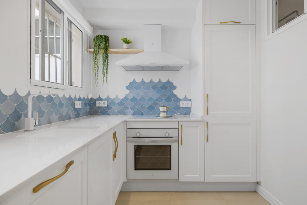 2024.10.26 - Spanish riviera - Calle real 93 - P19